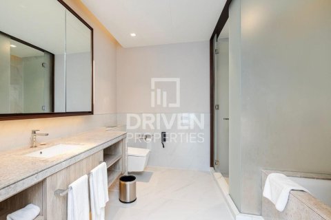 1 غرف نوم شقة في Address Harbour Point, الإمارات العربية المتحدة رقم 191944 8