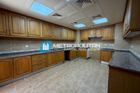 Villa de 5 dormitorios en Abu Dhabi, UAE No. 149963 30