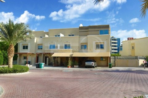4 bedrooms Villa in Al Reef, UAE No. 12290 18