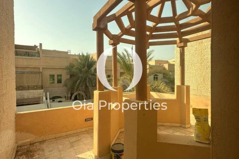 4 bedrooms Villa in Al Mushrif, UAE No. 114964
