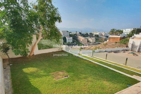 6 bedrooms Villa in Muscat, Oman No. 53909 5