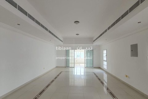 6 bedrooms Villa in Muscat, Oman No. 53909 6