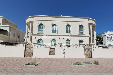 4 bedrooms Twin Villa in Muscat, Oman No. 53908