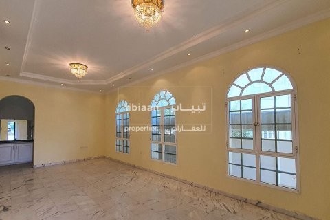 4 bedrooms Twin Villa in Muscat, Oman No. 53908 6
