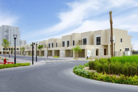 Townhouse de 3 chambres à Town Square, UAE No. 168525