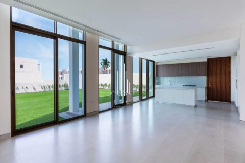 4 bedrooms Villa in Abu Dhabi, UAE No. 22922
