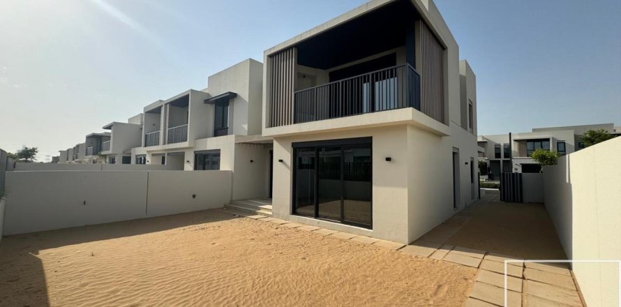 Townhouse de 4 dormitorios en Jebel Ali, UAE No. 194243