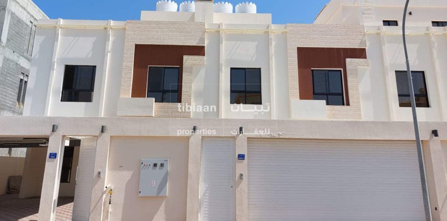 4 bedrooms Twin Villa in Muscat, Oman No. 53556
