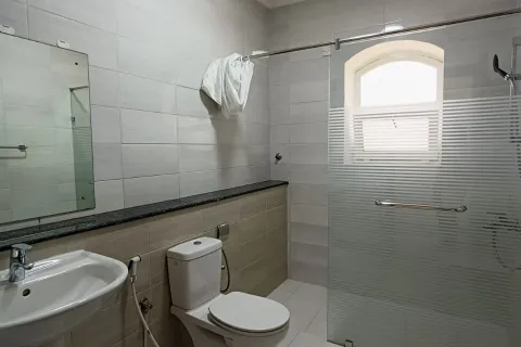 Villa de 4 chambres à Muscat, Oman No. 108479 4