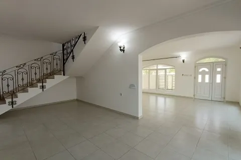 Villa de 4 chambres à Muscat, Oman No. 108479 5