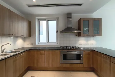 6 bedrooms Villa in Muscat, Oman No. 108484 4