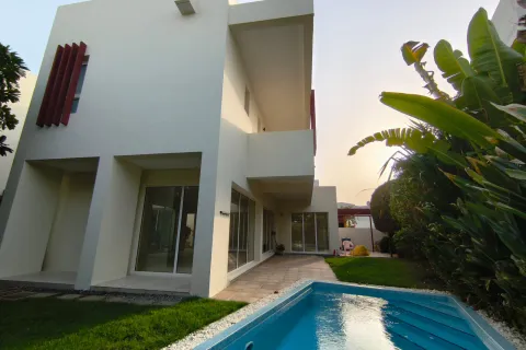 6 bedrooms Villa in Muscat, Oman No. 108484 5