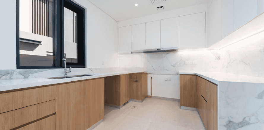 4 bedrooms Townhouse in Jebel Ali, UAE No. 166999