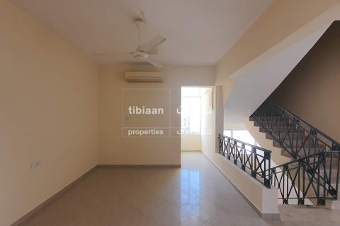 Villa de 4 dormitorios en Muscat, Oman No. 53845 3