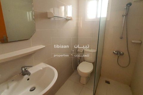 Villa de 4 dormitorios en Muscat, Oman No. 53845 8