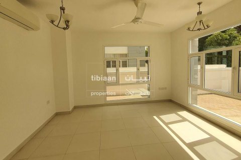 4 bedrooms Townhouse in Muscat, Oman No. 53849 6