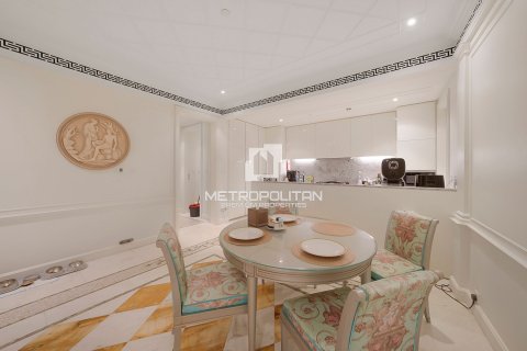 3 bedrooms Apartment in Palazzo Versace, UAE No. 128373 9