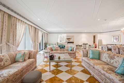 Appartement de 3 chambres à Palazzo Versace, UAE No. 128373