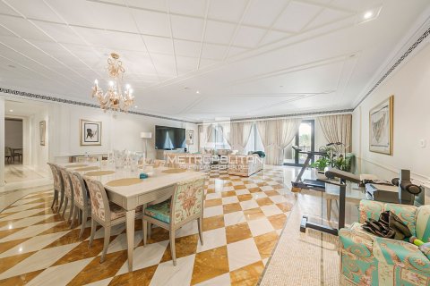 3 bedrooms Apartment in Palazzo Versace, UAE No. 128373 10