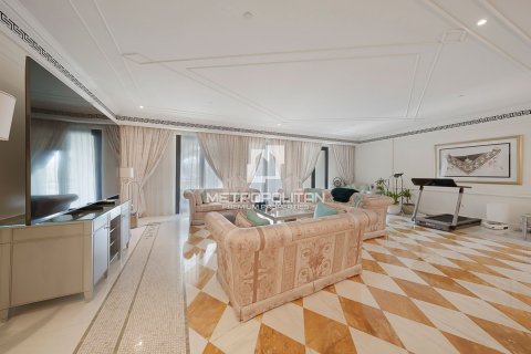 3 bedrooms Apartment in Palazzo Versace, UAE No. 128373 11