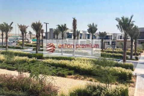 Townhouse de 3 dormitorios en Jebel Ali, UAE No. 208620