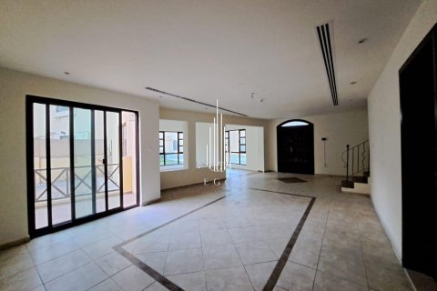 Villa de 4 chambres à Sas Al Nakheel, UAE No. 37498