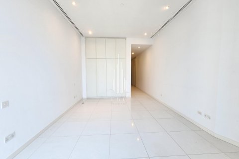 Apartment de 3 dormitorios en Corniche Road, UAE No. 37497 14