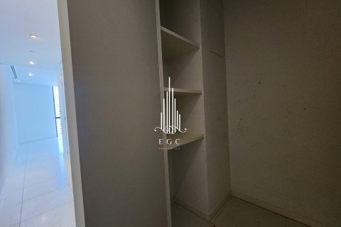 Apartment de 3 dormitorios en Corniche Road, UAE No. 37497 20