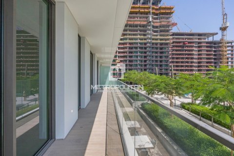 Appartement de 2 chambres à EMAAR Beachfront, UAE No. 62252 24