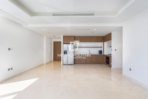 Appartement de 2 chambres à EMAAR Beachfront, UAE No. 62252 4