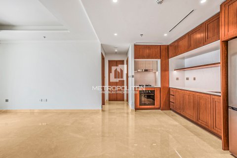 1 bedroom Apartment in EMAAR Beachfront, UAE No. 62256 8