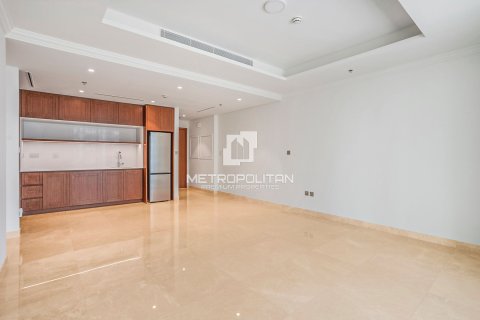 1 bedroom Apartment in EMAAR Beachfront, UAE No. 62256 6
