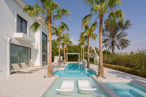 7 bedrooms Villa in Jumeirah Islands, UAE No. 207534