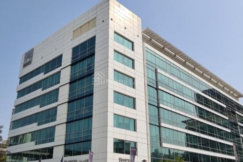 106m² Office in Sheikh Zayed Road, UAE No. 167563