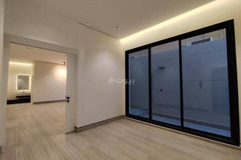 Apartment de 3 dormitorios en Riyadh, Saudi Arabia No. 99505 12
