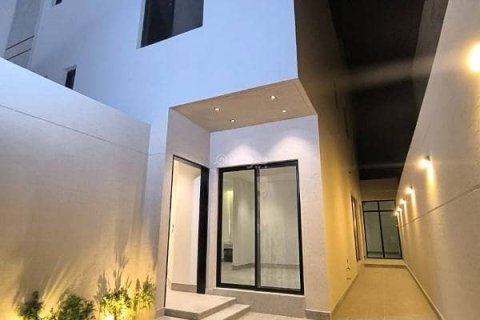 3 bedrooms Apartment in Riyadh, Saudi Arabia No. 99506