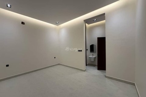 3 bedrooms Apartment in Riyadh, Saudi Arabia No. 99568 10