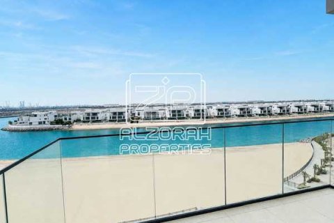 Квартира с 2 спальнями в Sharjah Waterfront City, ОАЭ №186576
