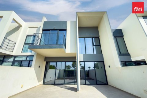 3 bedrooms Villa in Dubai, UAE No. 186046