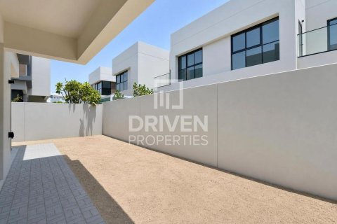 Villa de 5 chambres à Dubai Land, UAE No. 193480 30