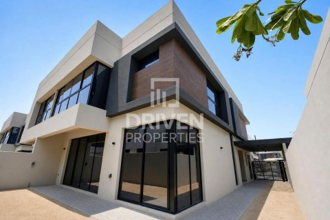 Villa de 5 chambres à Dubai Land, UAE No. 193480 26