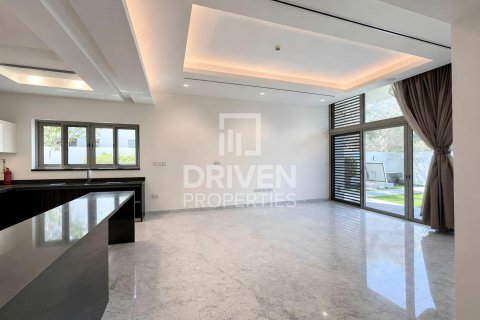 Villa de 4 dormitorios en District One, UAE No. 192579 4