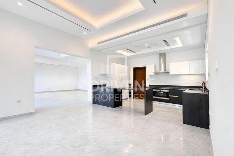 Villa de 4 dormitorios en District One, UAE No. 192579 7