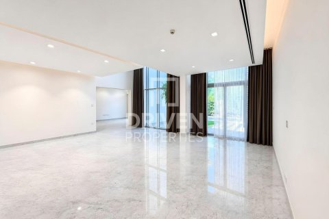 Villa de 4 dormitorios en District One, UAE No. 192579 5