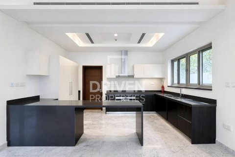 Villa de 4 dormitorios en District One, UAE No. 192579 12