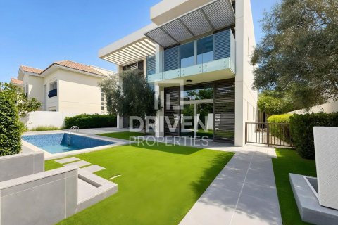 Villa de 4 dormitorios en District One, UAE No. 192579 23