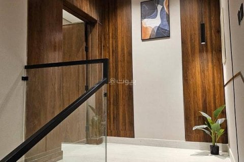 Квартира с 4 спальнями в Эр-Рияд, Саудовская Аравия №68035 3