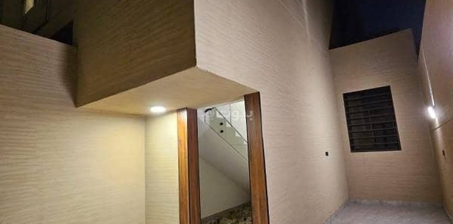Квартира с 4 спальнями в Эр-Рияд, Саудовская Аравия №68035