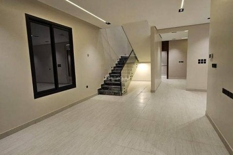 Квартира с 4 спальнями в Эр-Рияд, Саудовская Аравия №68035 9