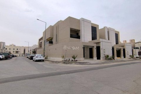 5 bedrooms Villa in Riyadh, Saudi Arabia No. 62631